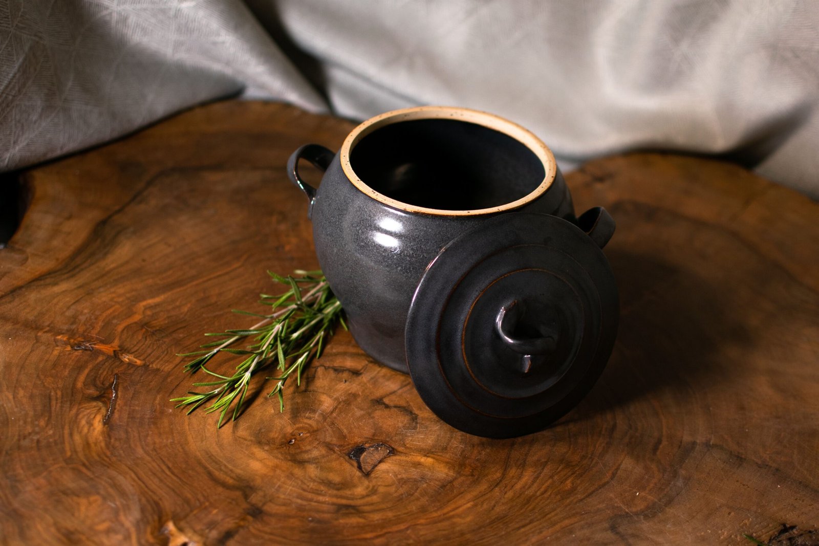 Mass Image Compressor Compressed this image. https://sourceforge.net/projects/icompress/ with Quality:80