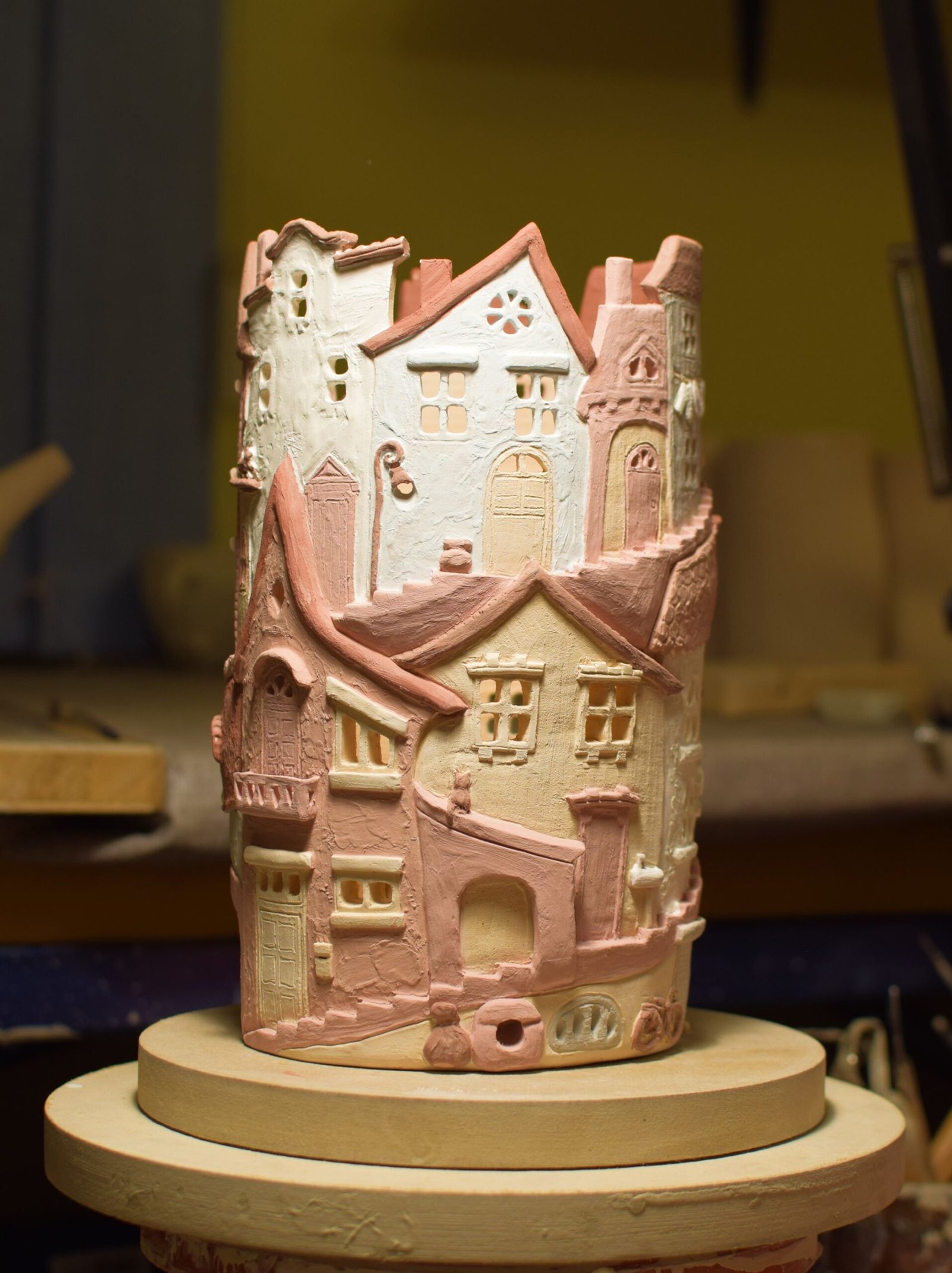 Mass Image Compressor Compressed this image. https://sourceforge.net/projects/icompress/ with Quality:80