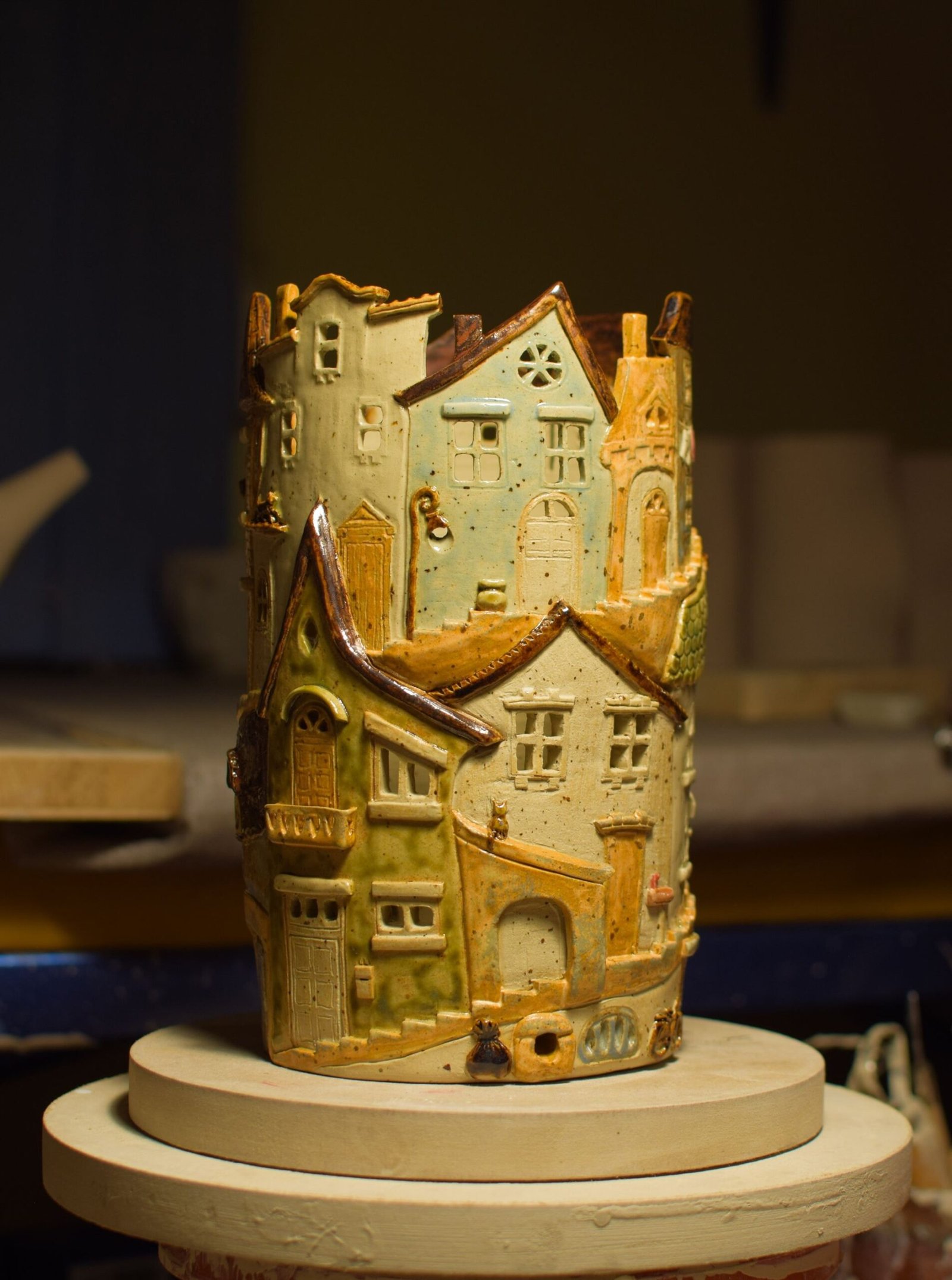 Mass Image Compressor Compressed this image. https://sourceforge.net/projects/icompress/ with Quality:80